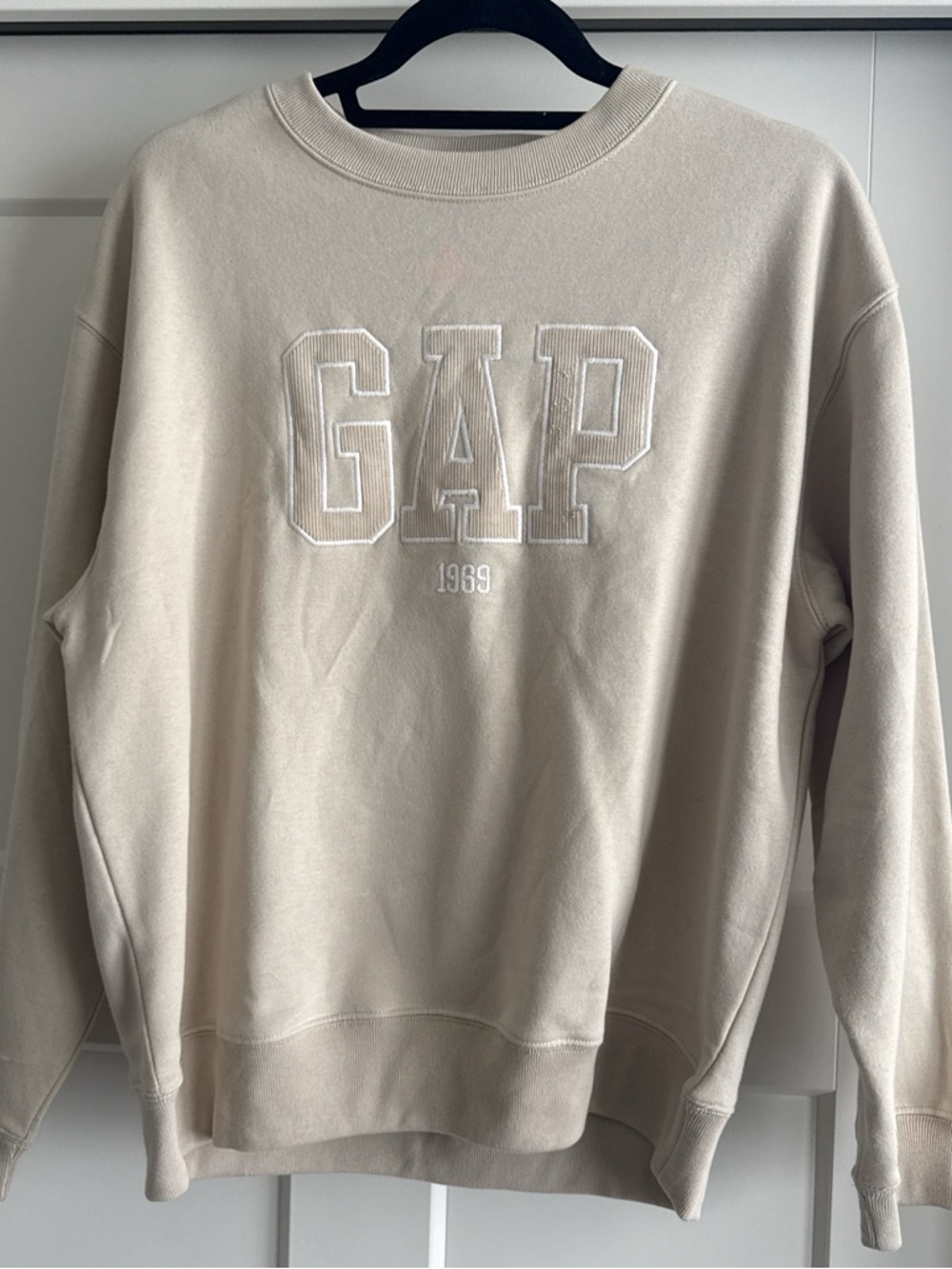 GAP Oatmeal Appliqué Logo Crewneck Sweatshirt
